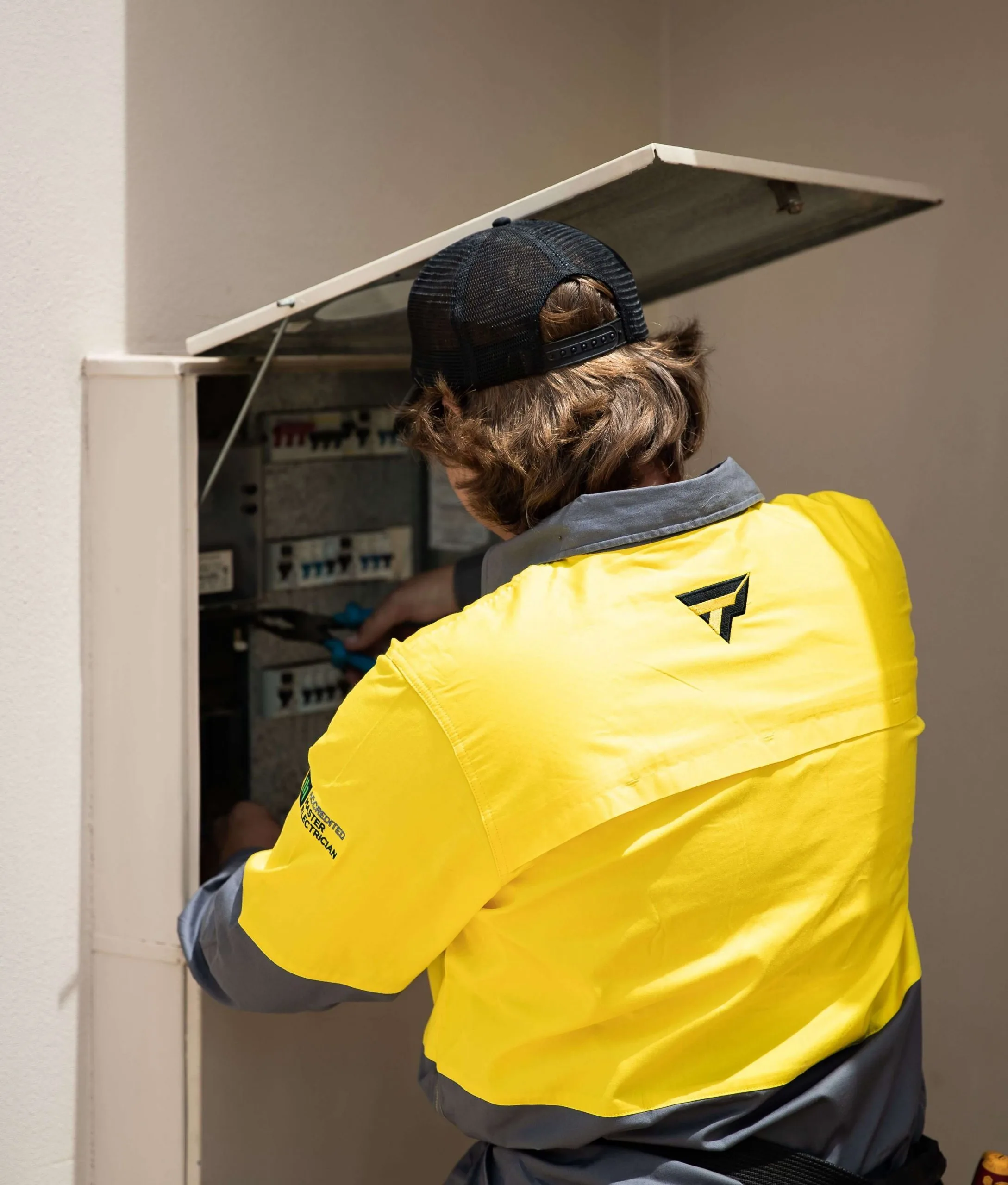 Commercial Electrician in Landsdale